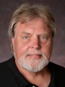 Thomas Orton headshot.