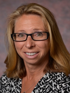 Stacy Bonos headshot.